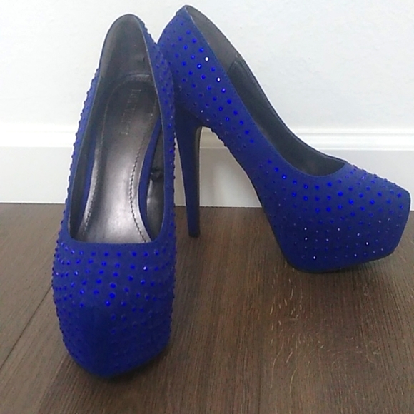 Charlotte Russe size 10 Blue Platform heels - Picture 1 of 3